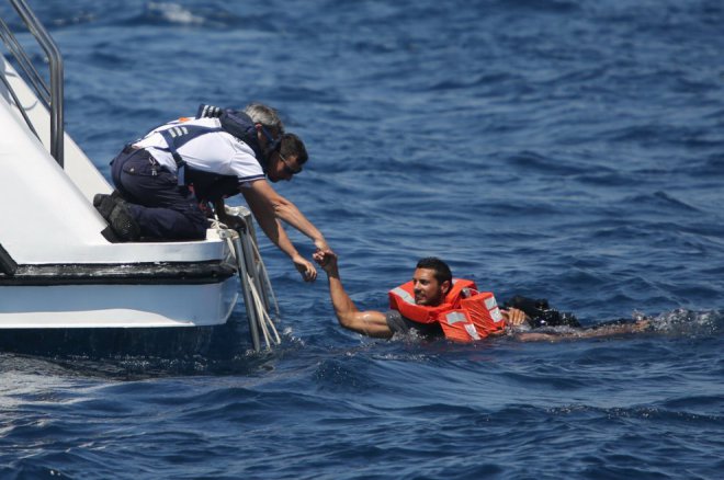 Capitaneria di Porto Palermo - salvataggio in mare (esercitazione)