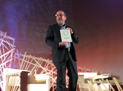 Dario Vergassola presenta il Premio Strega