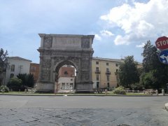 Arco di Traiano 