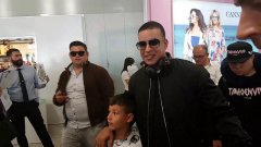 Il cantautore Daddy Yankee al suo arrivo a Napoli