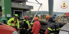 Esplosione in centrale idroelettrica ENEL di Bargi - I Vigili del Fuoco al lavoro per i soccorsi