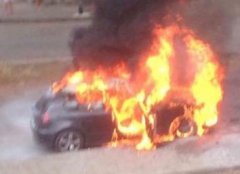 Fiamme Bmw rione liberta'
