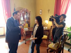 Clemente Mastella intervistato dalla tv di Stato giapponese