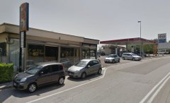 Distributore Esso e Bar, via Paolella