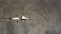 Virgin Galactic completa primo lancio con equipaggio. In volo ai confini dello Spazio