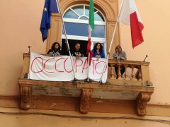 Protesta Ospedale S. Agata dei Goti: occupato il comune