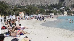 Turisti in spiaggia